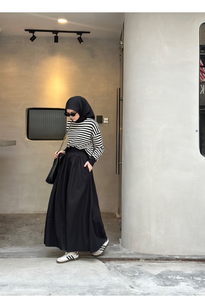 Poplin Skirt 2.0 in Black Poplin Skirt 2.0 in Black
